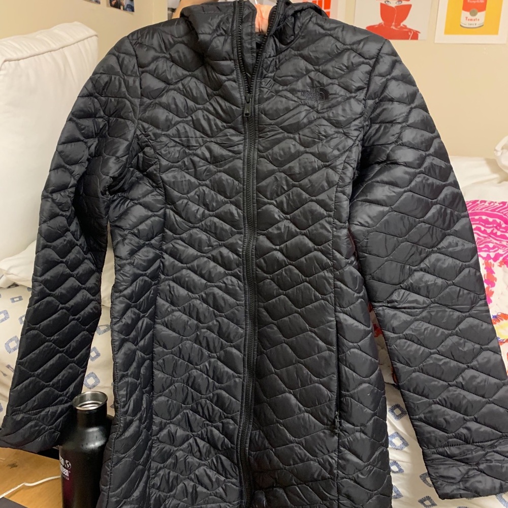 North face lightweight long puffer